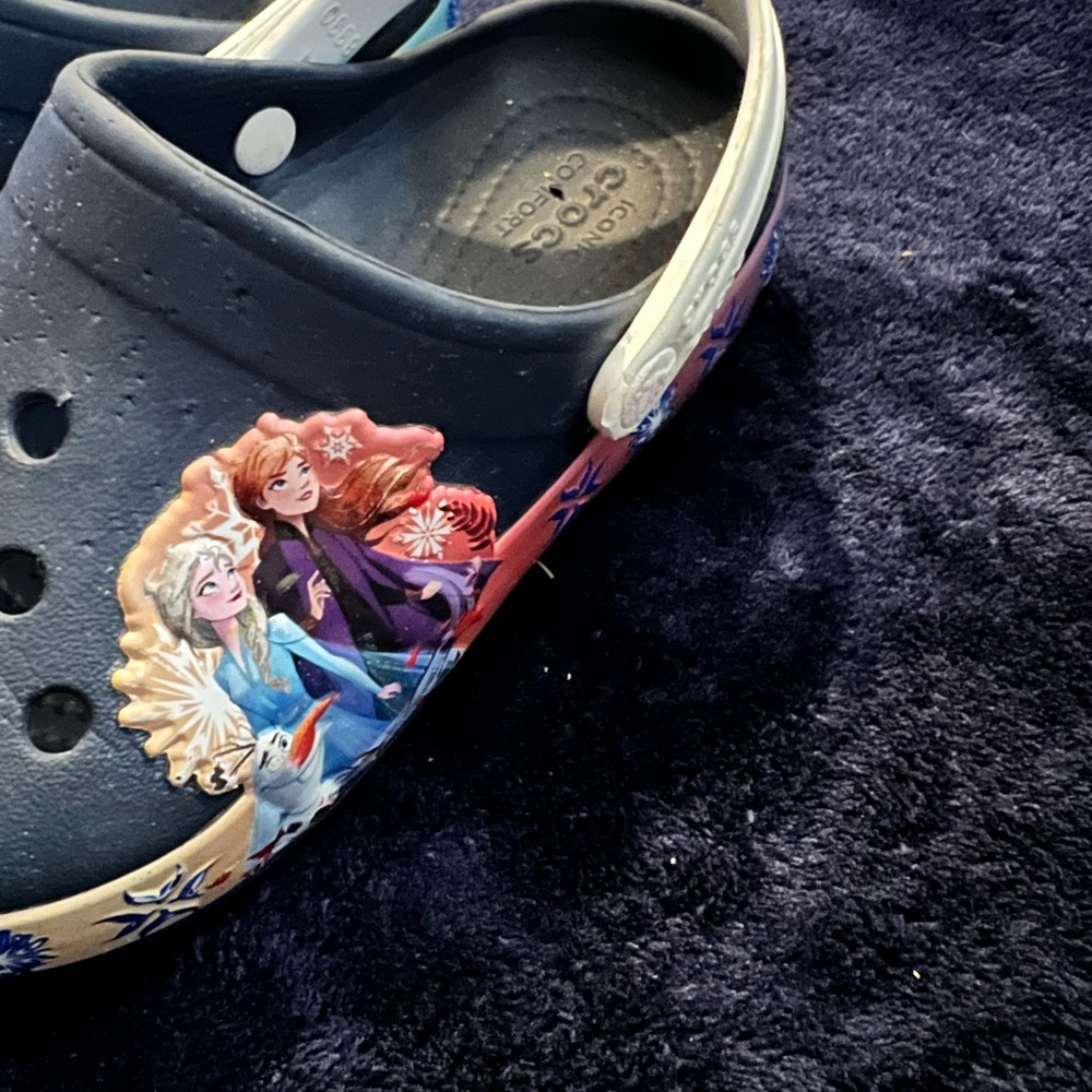 Frozen Crocs